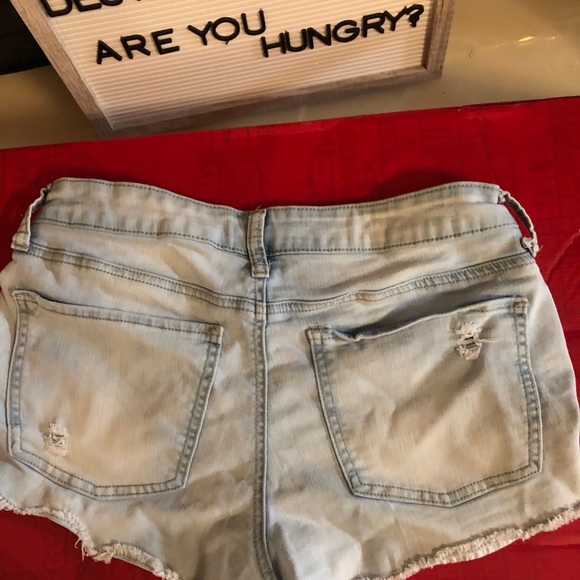 Women’s high rise shorts - Picture 2 of 4